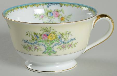 N283 Footed Cup