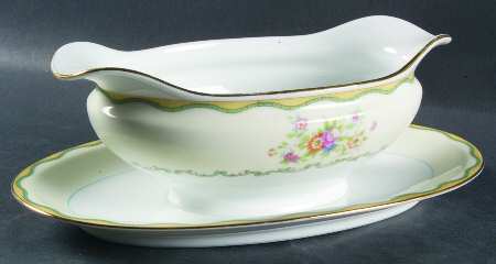 N284 Gravy Boat with Attached Underplate