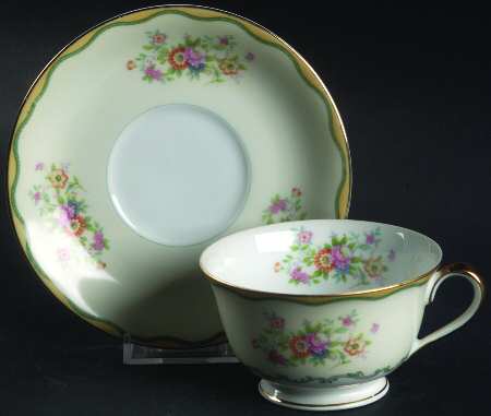 N284 Footed Cup & Saucer Set