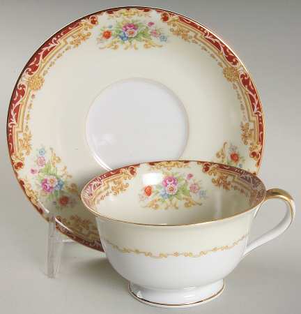 N286 Footed Cup & Saucer Set