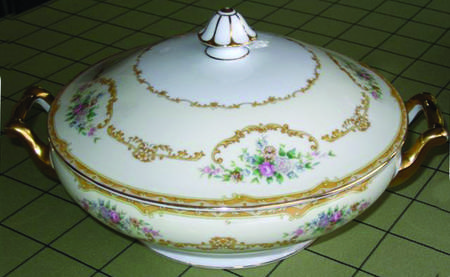 N293 Oval Covered Vegetable