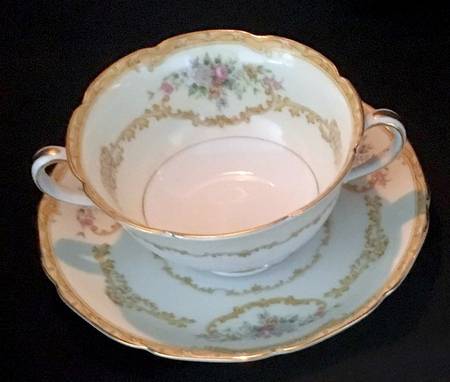 N293 Footed Cream Soup Bowl & Saucer Set