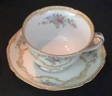 N293 Footed Cup & Saucer Set