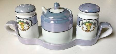 N320 Salt & Pepper, Mustard with Lid & Tray