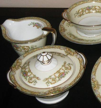 N325 Sugar Bowl & Lid