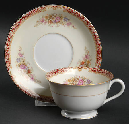 N328 Footed Cup & Saucer Set