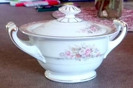 N328 Sugar Bowl & Lid