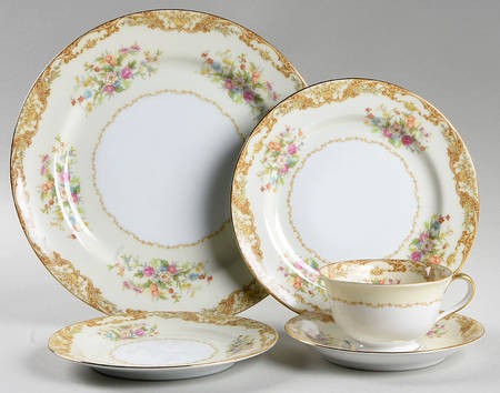 N329 5 Piece Place Setting
