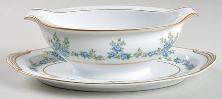 N331 Gravy Boat with Attached Underplate