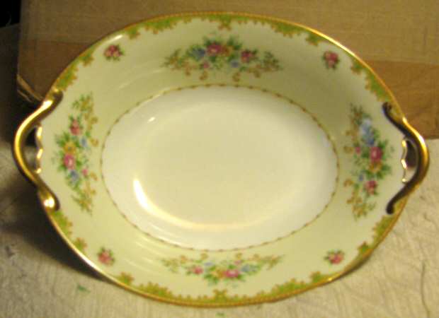 N339 9" Oval Vegetable Bowl