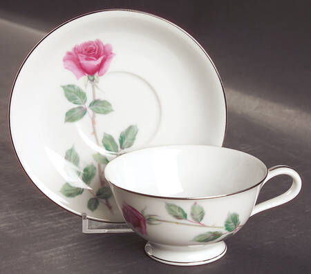 N34 Footed Cup & Saucer Set