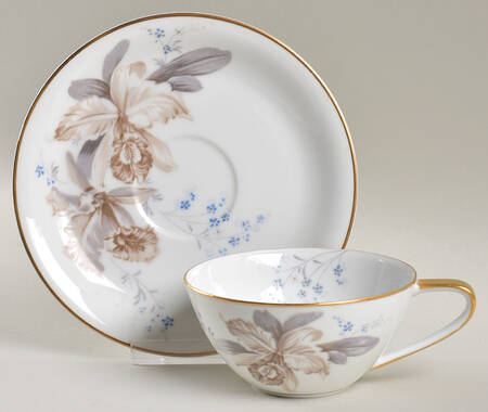 N354 Flat Cup & Saucer Set