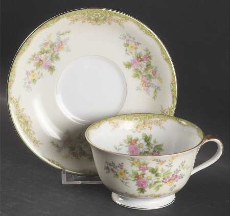 N355 Footed Cup & Saucer Set