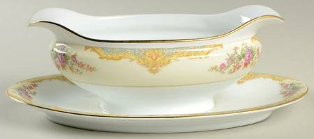 Mystery #207b Gravy Boat with Attached Underplate