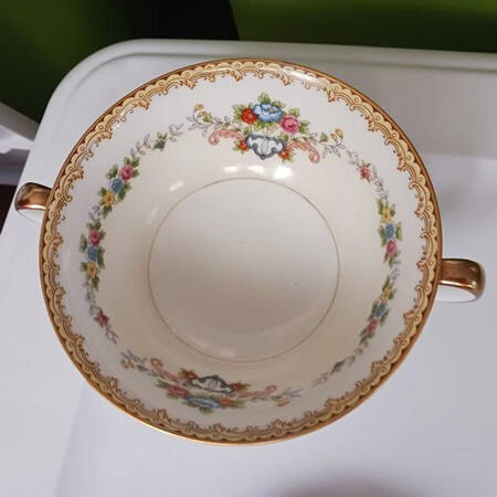 N367 Footed Cream Soup Bowl