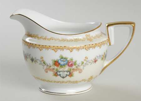 N367 Creamer
