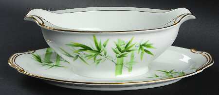 N369 Gravy Boat with Attached Underplate