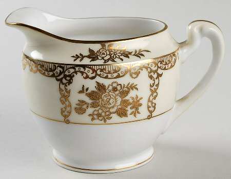 N372 Creamer
