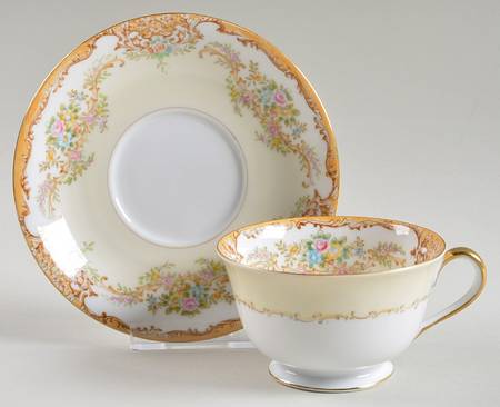 N388 Footed Cup & Saucer Set