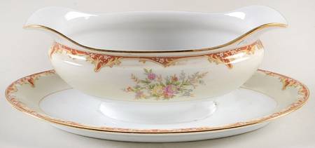 N393 Gravy Boat with Attached Underplate