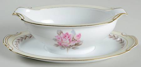 1559G Gravy Boat with Attached Underplate