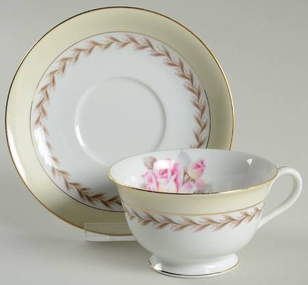1559G Footed Cup & Saucer Set