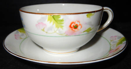 N400 Flat Cup & Saucer Set