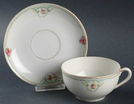 N41 Flat Cup & Saucer Set