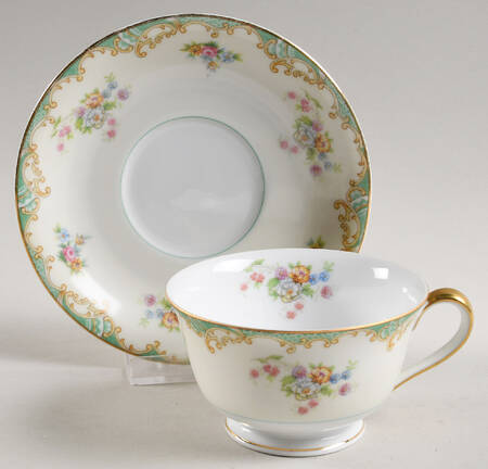 N416 Flat Cup & Saucer Set