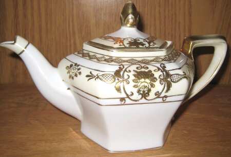 N417 Mini Teapot & Lid
