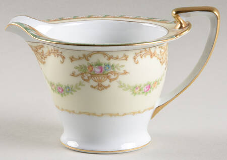 N426 Creamer