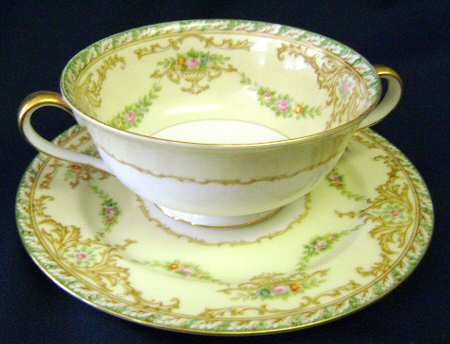 N426 Footed Cream Soup Bowl & Saucer Set