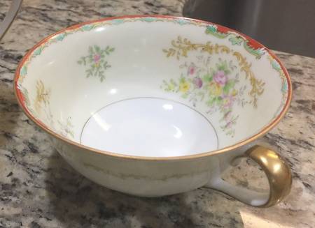 N431 Footed Cup