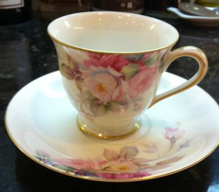 N435 Footed Cup & Saucer Set