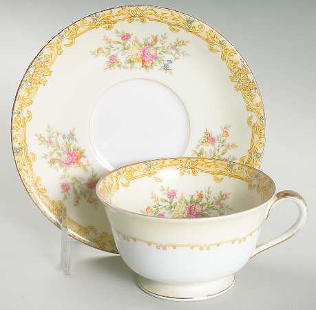 N44 Footed Cup & Saucer Set