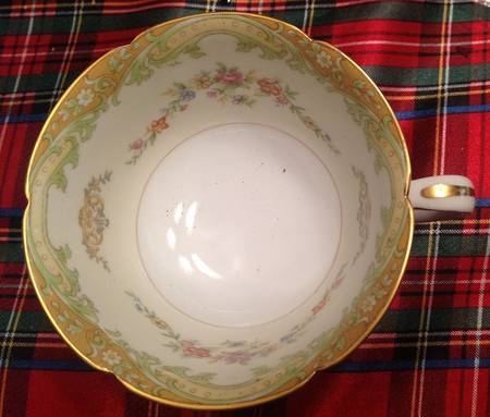 N443 Footed Cup