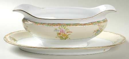 Mystery #138 Gravy Boat with Attached Underplate