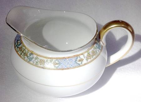 N462 Creamer