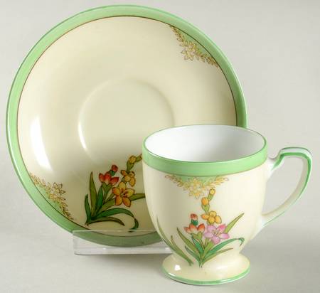 N466 Footed Demitasse Cup & Saucer Set