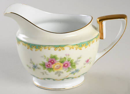 N472 Creamer