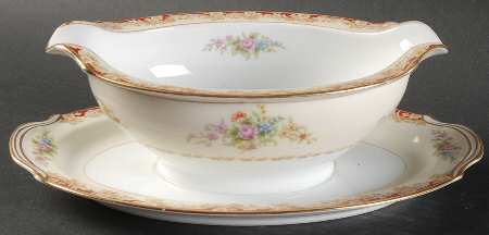 N48 Gravy Boat with Attached Underplate