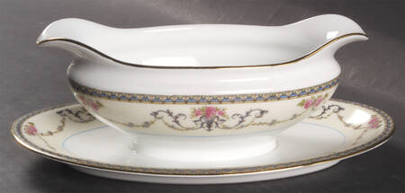N483 Gravy Boat with Attached Underplate