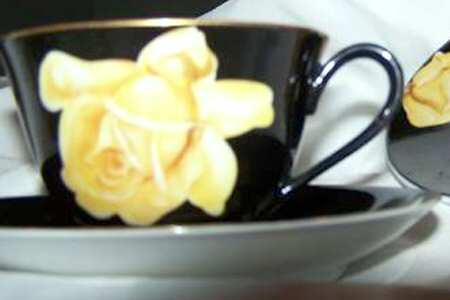 N499 Footed Cup & Saucer Set