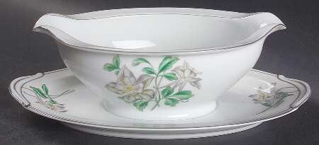 N501 Gravy Boat with Attached Underplate