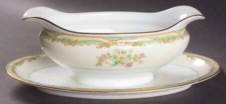 N502 Gravy Boat with Attached Underplate