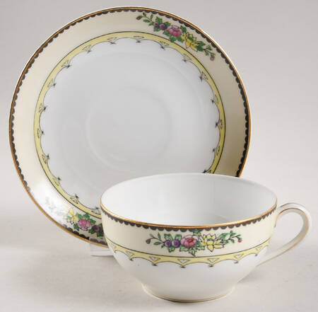 N507 Flat Cup & Saucer Set