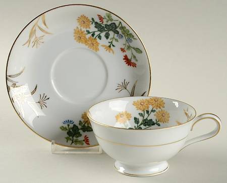 N509 Footed Cup & Saucer Set