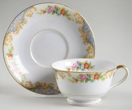 N51 Footed Cup & Saucer Set