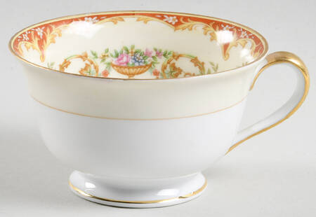 N518 Footed Cup