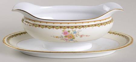 N529 Gravy Boat with Attached Underplate